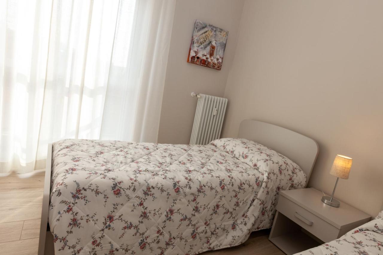 Rossini15 - Garage Privato Apartment Алба Екстериор снимка